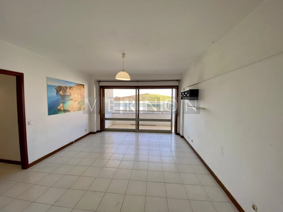 Apartamento T2 para Venda em Portimão Foto 2