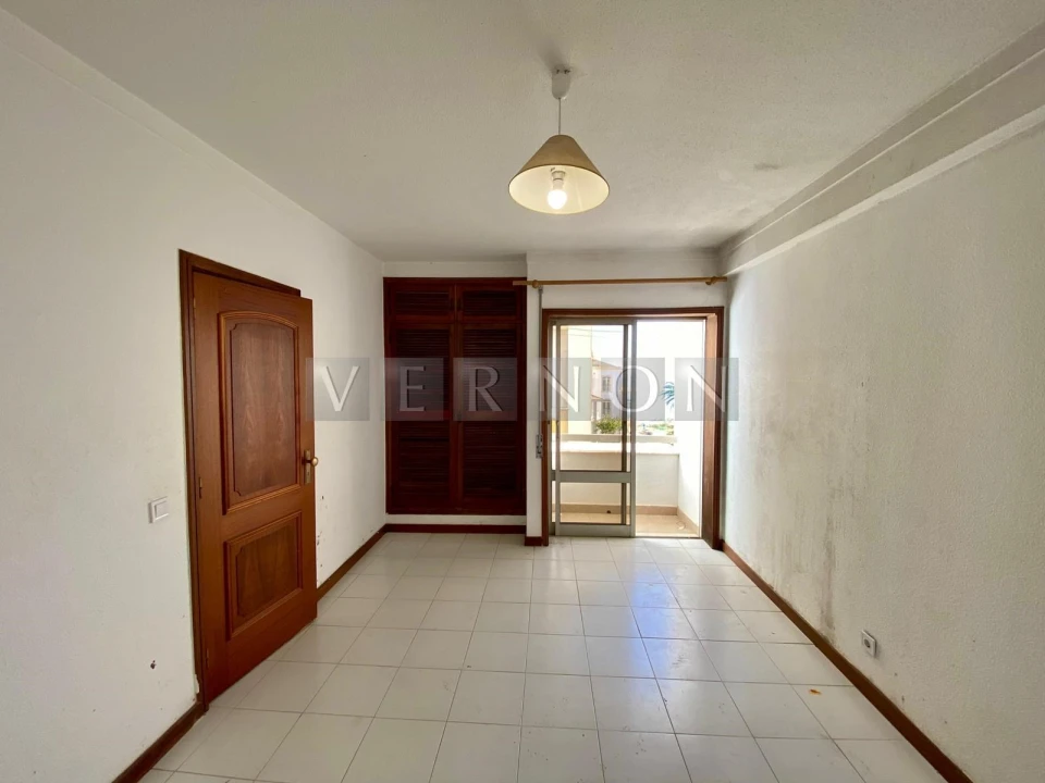 Apartamento T2 para Venda em Portimão Foto 5