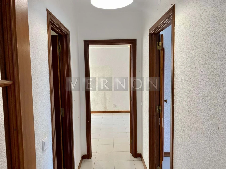 Apartamento T2 para Venda em Portimão Foto 27