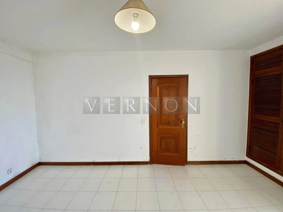 Apartamento T2 para Venda em Portimão Foto 19
