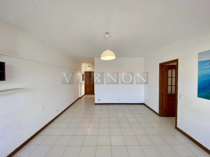 Apartamento T2 para Venda em Portimão Foto 9