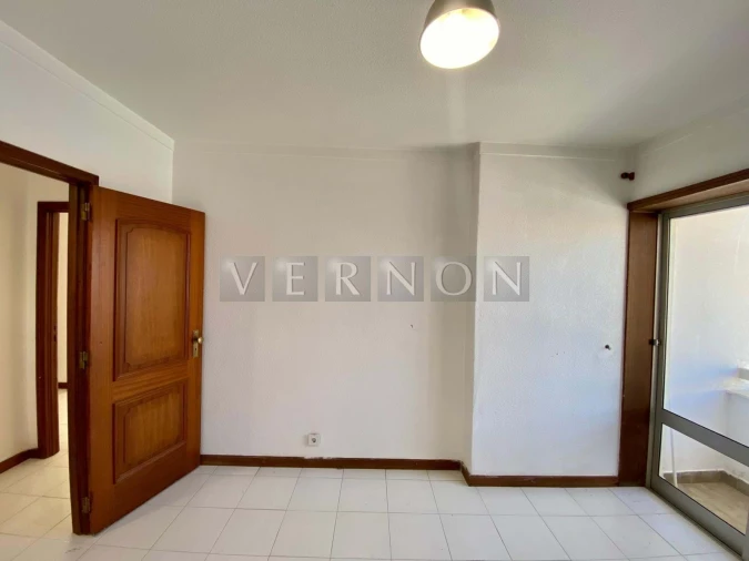 Apartamento T2 para Venda em Portimão Foto 25