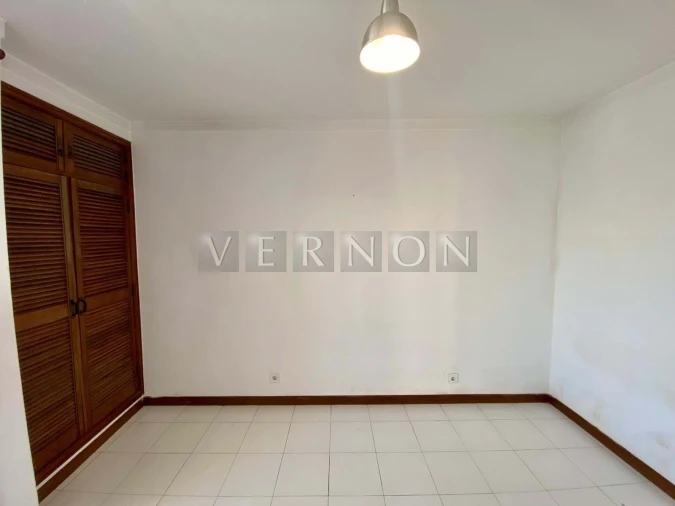 Apartamento T2 para Venda em Portimão Foto 26