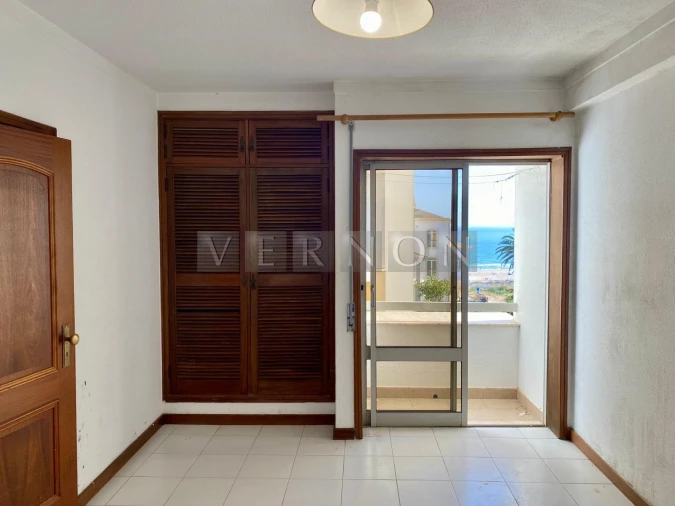 Apartamento T2 para Venda em Portimão Foto 3