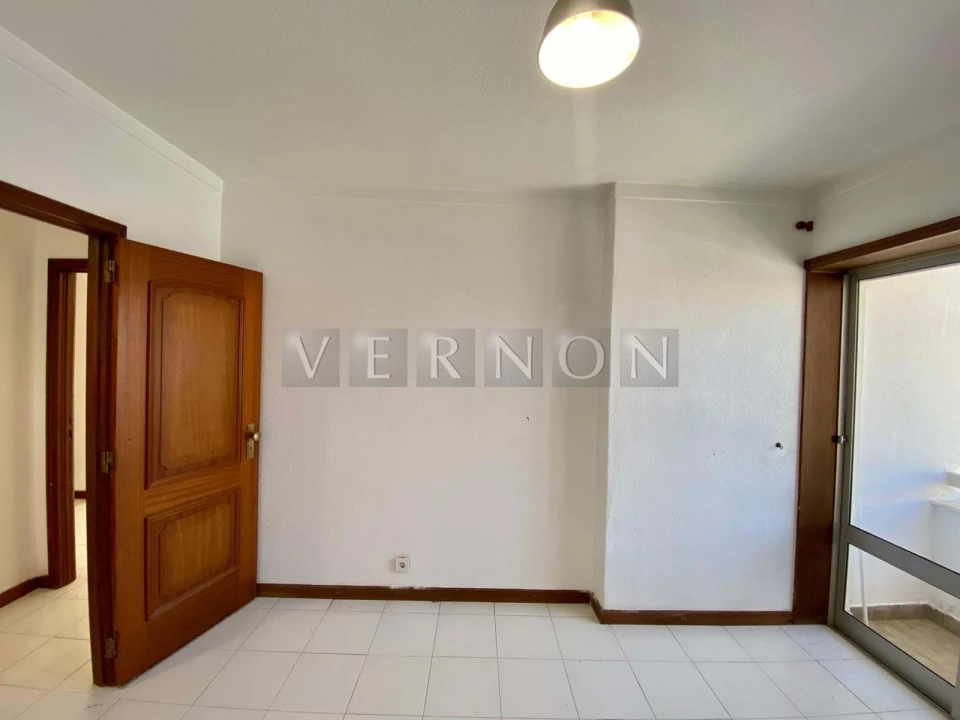 Apartamento T2 para Venda em Portimão Foto 25
