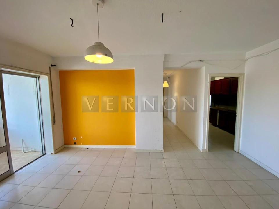Apartamento T3 para Venda em Portimão Foto 2