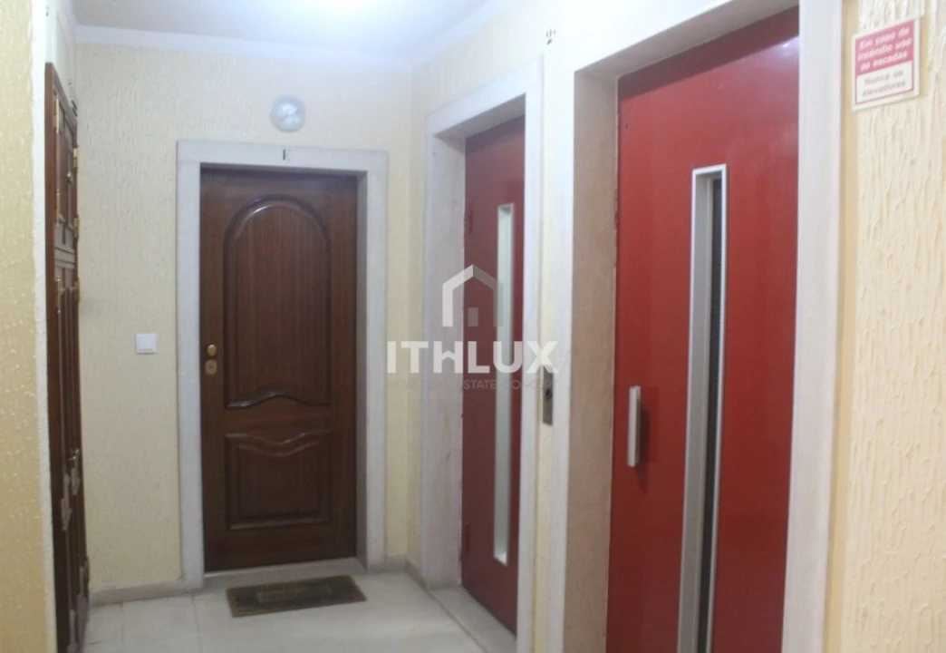 Apartamento T2 para Venda em Algueirão-Mem Martins Foto 16