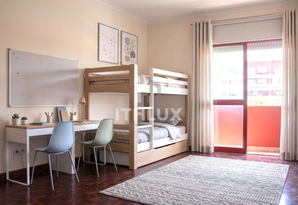 Apartamento T2 para Venda em Algueirão-Mem Martins Foto 11