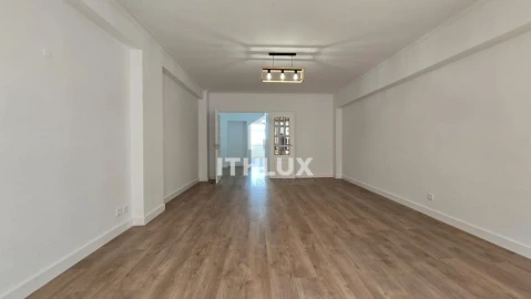 Apartamento T3 para Venda em São Domingos de Benfica