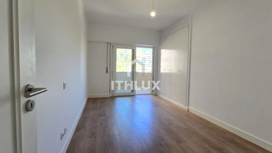 Apartamento T3 para Venda em São Domingos de Benfica Foto 16