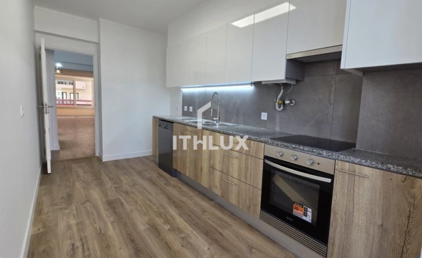Apartamento T3 para Venda em São Domingos de Benfica Foto 2