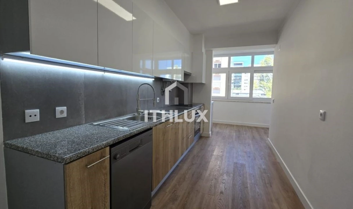 Apartamento T3 para Venda em São Domingos de Benfica Foto 4