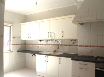 Apartamento T4 para Venda em Rio de Mouro