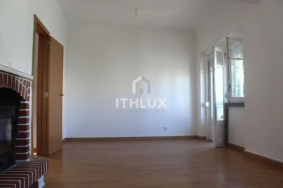 Apartamento T4 para Venda em Rio de Mouro