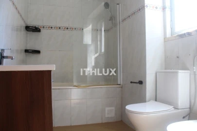 Apartamento T4 para Venda em Rio de Mouro