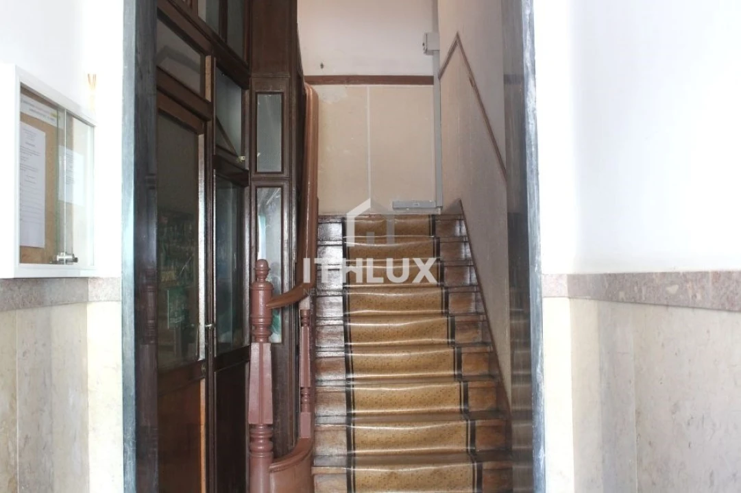 Apartamento T4 para Venda em Rio de Mouro Foto 24
