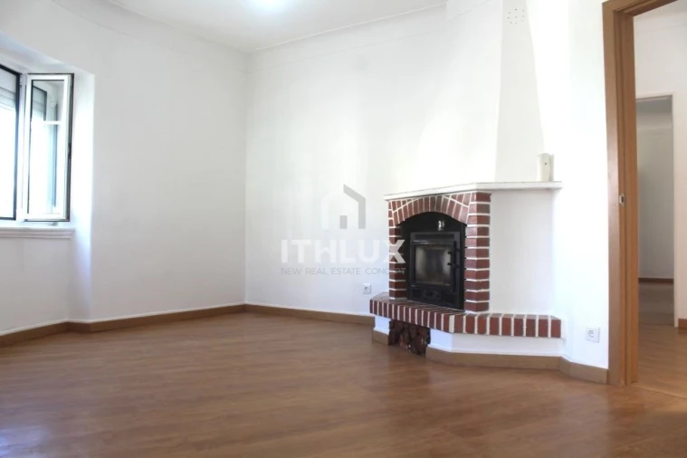 Apartamento T4 para Venda em Rio de Mouro Foto 6