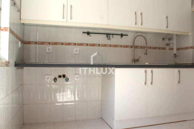 Apartamento T4 para Venda em Rio de Mouro Foto 3