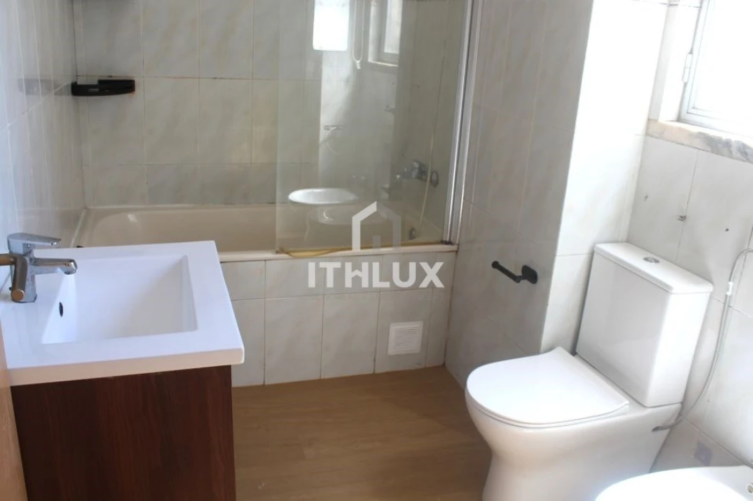 Apartamento T4 para Venda em Rio de Mouro Foto 12