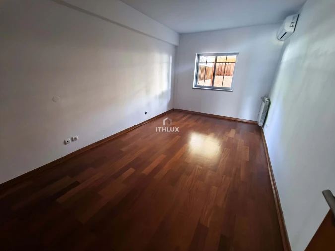Apartamento T3 para Arrendamento em Azeitão (São Lourenço e São Simão) Foto 8