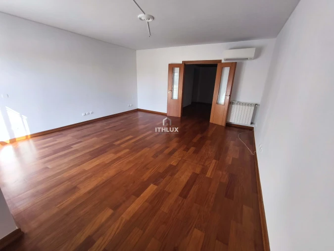 Apartamento T3 para Arrendamento em Azeitão (São Lourenço e São Simão) Foto 14