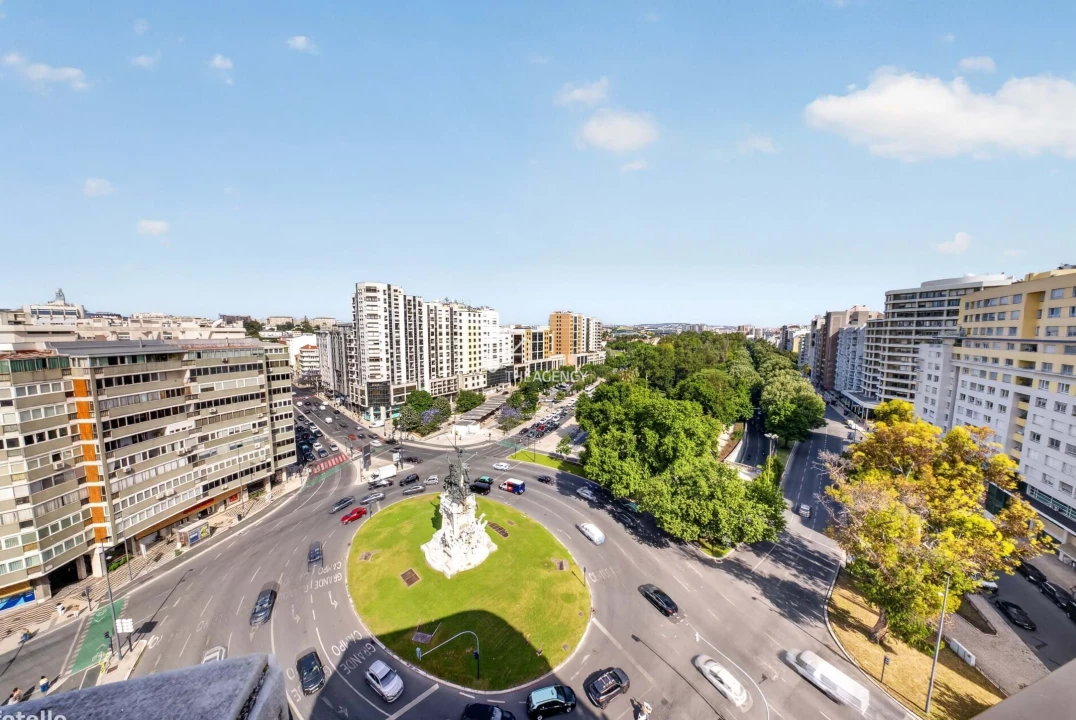 Apartamento T4 para Venda em Alvalade Foto 12