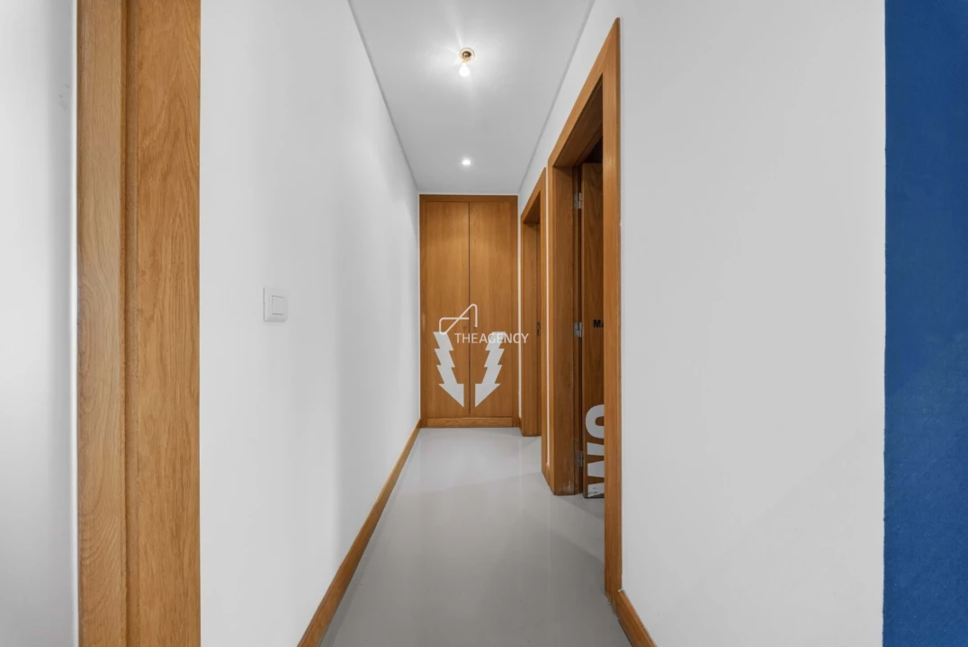 Apartamento T4 para Venda em Alvalade Foto 15