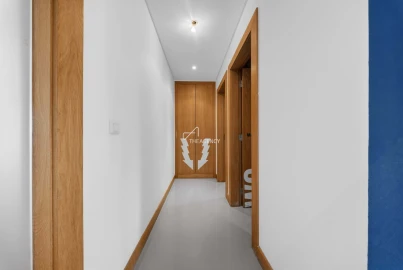 Apartamento T4 para Venda em Alvalade