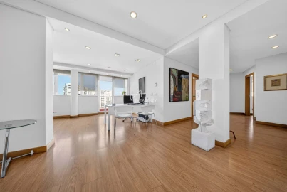 Apartamento T4 para Venda em Alvalade