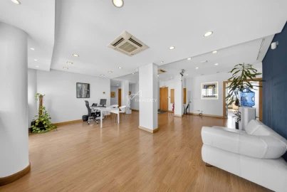 Apartamento T4 para Venda em Alvalade