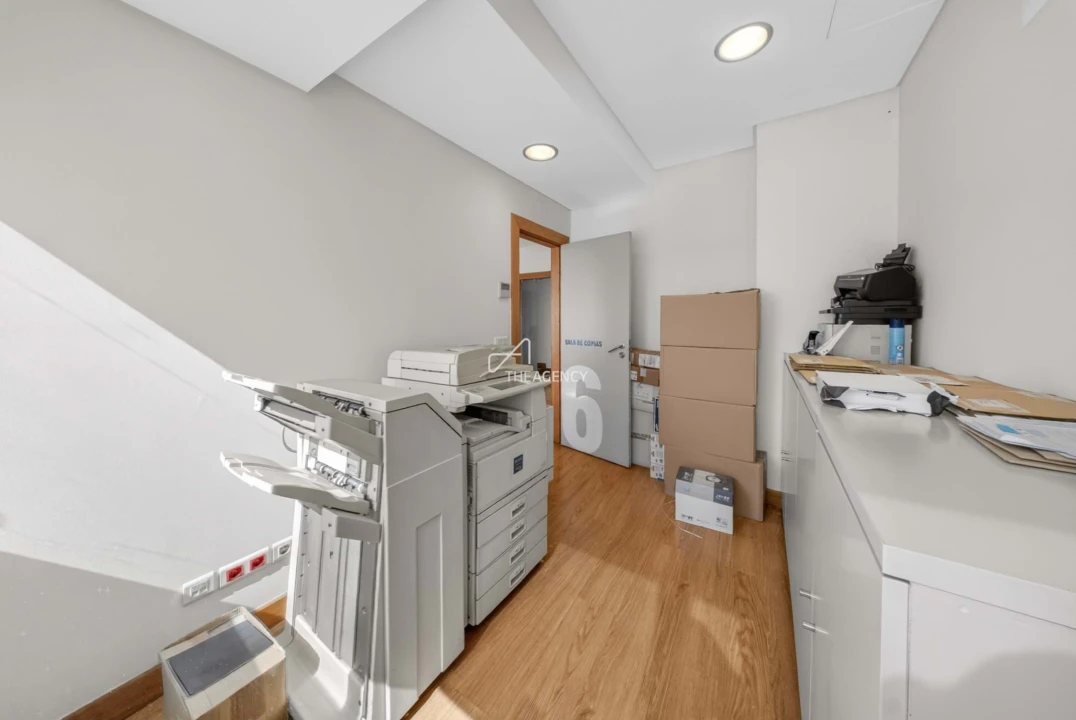 Apartamento T4 para Venda em Alvalade Foto 17