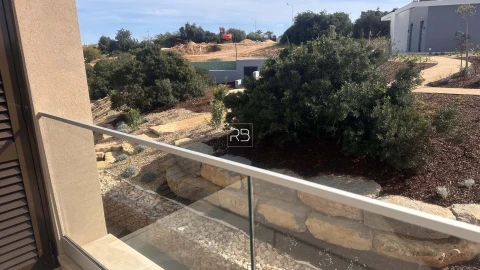 Apartamento T3 para Venda em Estômbar e Parchal