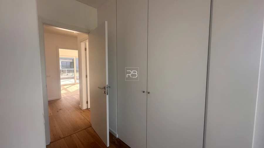 Apartamento T3 para Venda em Estômbar e Parchal Foto 9