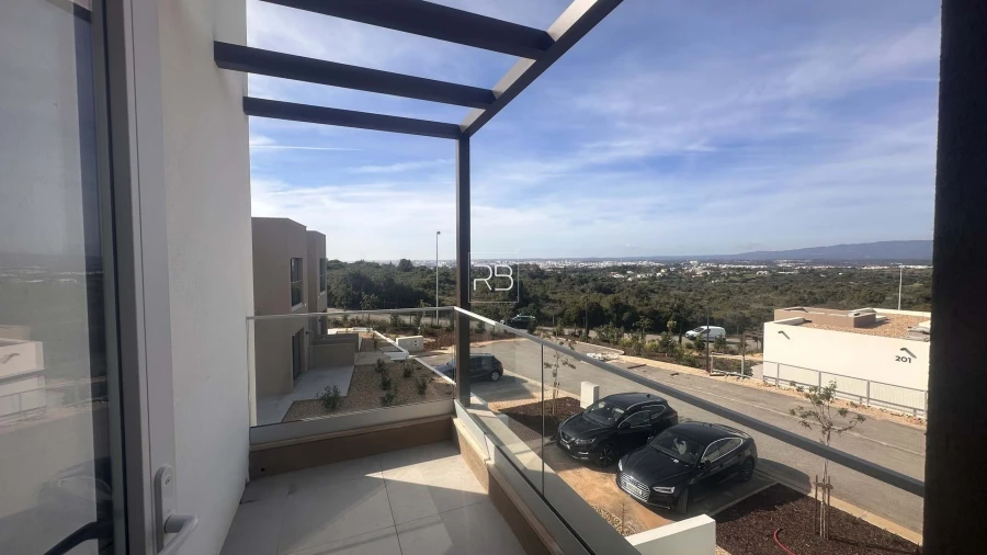 Apartamento T3 para Venda em Estômbar e Parchal Foto 7