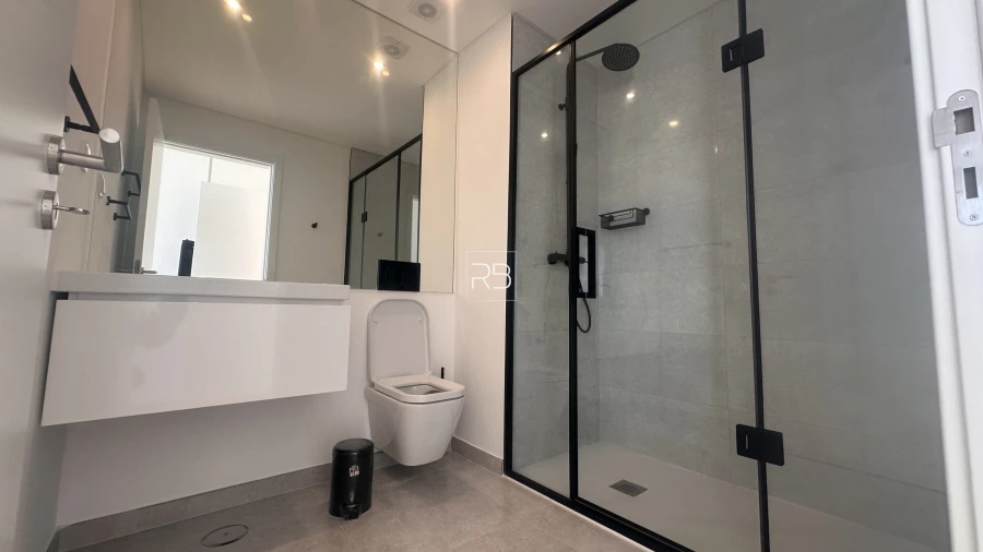 Apartamento T3 para Venda em Estômbar e Parchal Foto 4