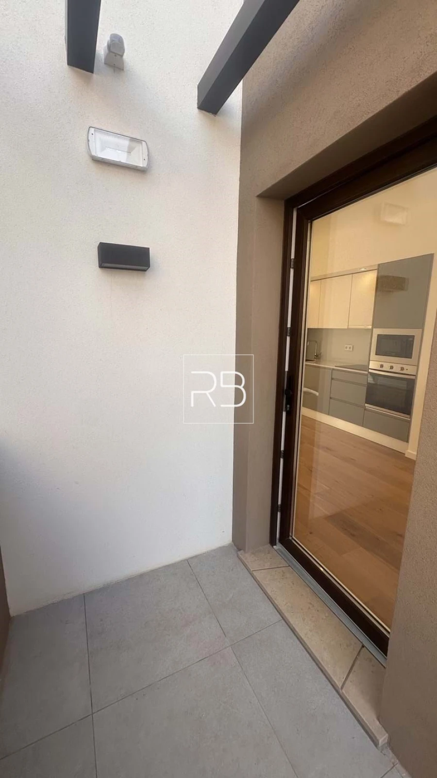 Apartamento T3 para Venda em Estômbar e Parchal Foto 17