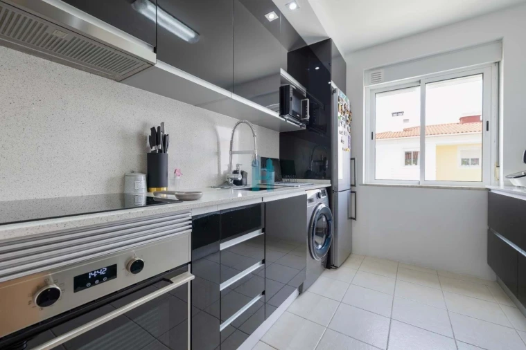 Apartamento T3 para Venda em Portimão Foto 4
