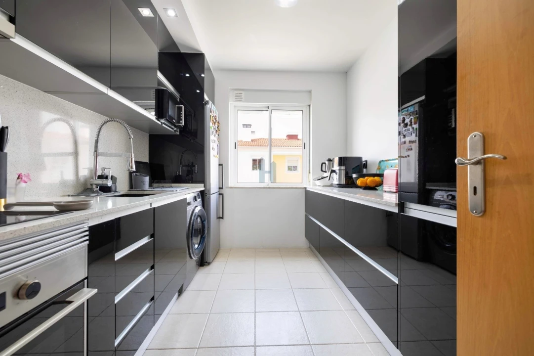 Apartamento T3 para Venda em Portimão Foto 5