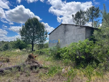 Terreno para Venda em Freixial e Juncal do Campo