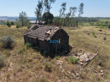 Terreno para Venda em Freixial e Juncal do Campo
