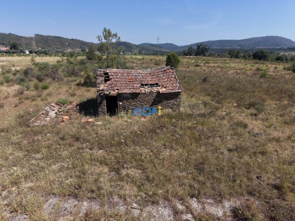 Terreno para Venda em Freixial e Juncal do Campo Foto 4