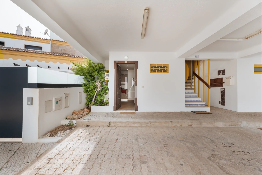 Apartamento para Venda em Quarteira Foto 17