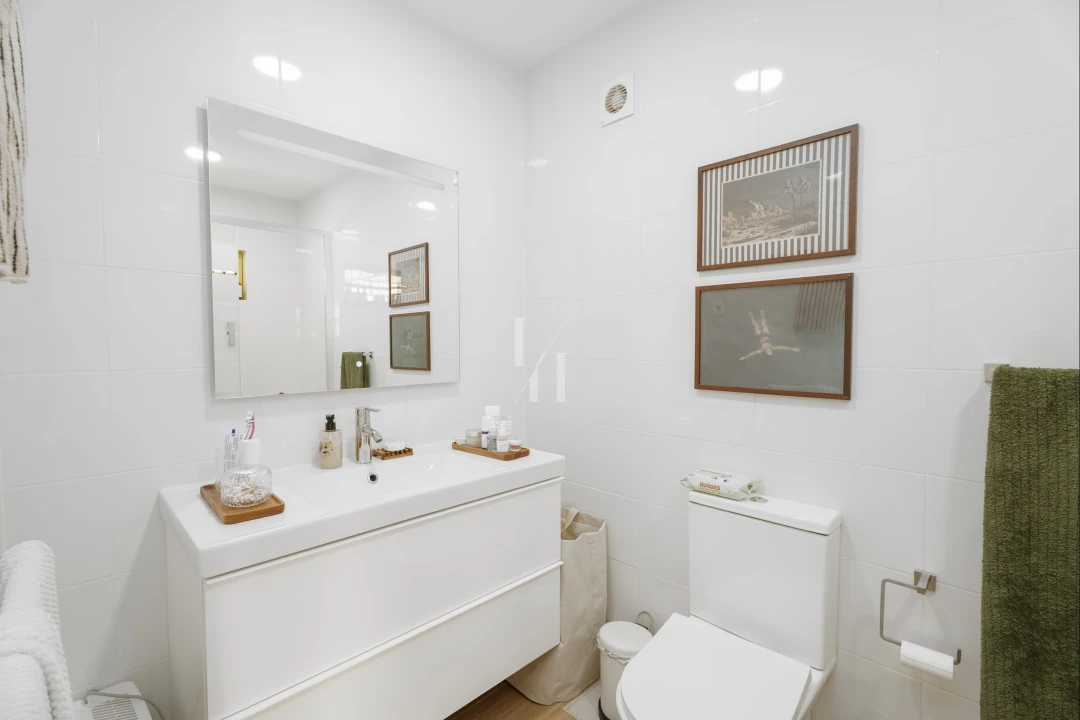 Apartamento para Venda em Quarteira Foto 6