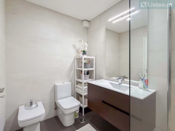 Apartamento T4 para Venda em Venteira