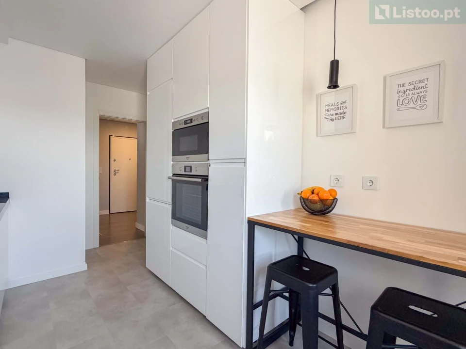 Apartamento T4 para Venda em Venteira Foto 9