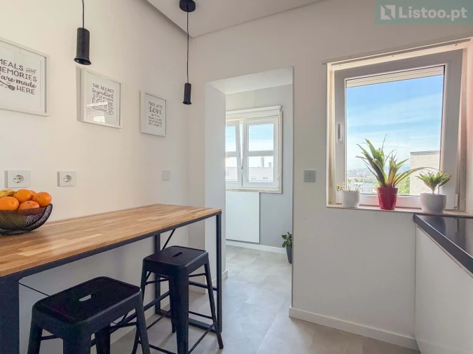 Apartamento T4 para Venda em Venteira Foto 10