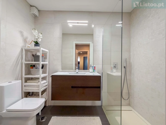 Apartamento T4 para Venda em Venteira Foto 22