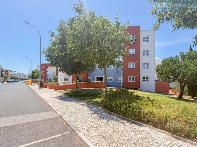 Apartamento T4 para Venda em Venteira Foto 28