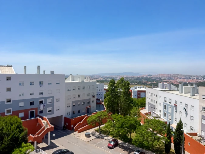 Apartamento T4 para Venda em Venteira Foto 5