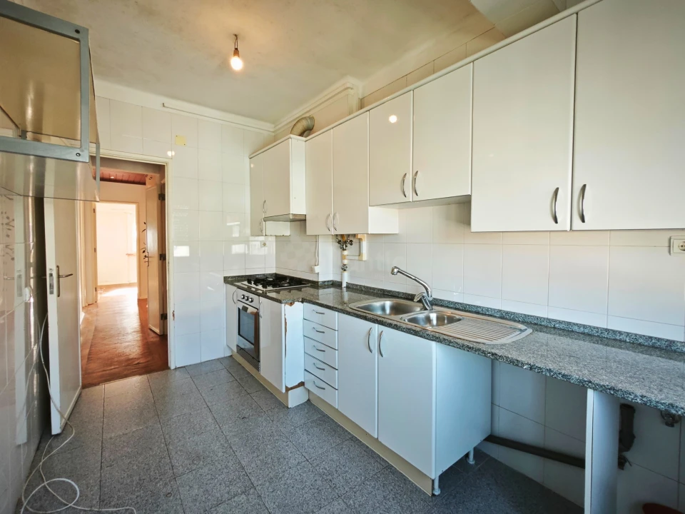 Apartamento T3 para Venda em Venteira Foto 5